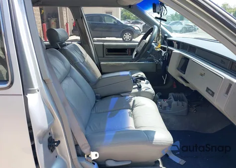 1992 Cadillac Deville z USA, uszkodzony, nr VIN 1G6CD53B8N4332881